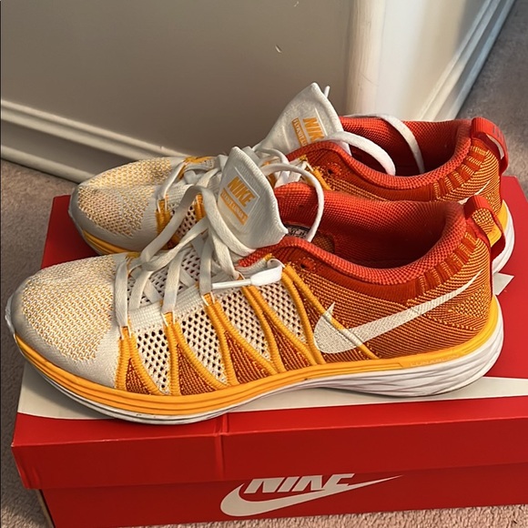 Nike Flyknit Lunar 2 Running Shoes - Picture 3 of 5